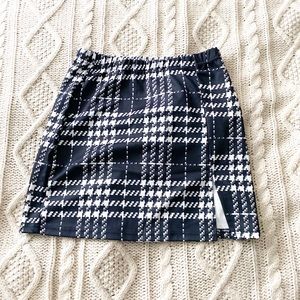 SHEIN 🍀2/$30🍀Brand New Adorable Plaid Skirt XS